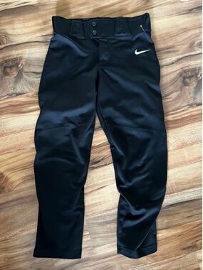 Nike Men’s Black Athletic Jogger Pants with Swoosh